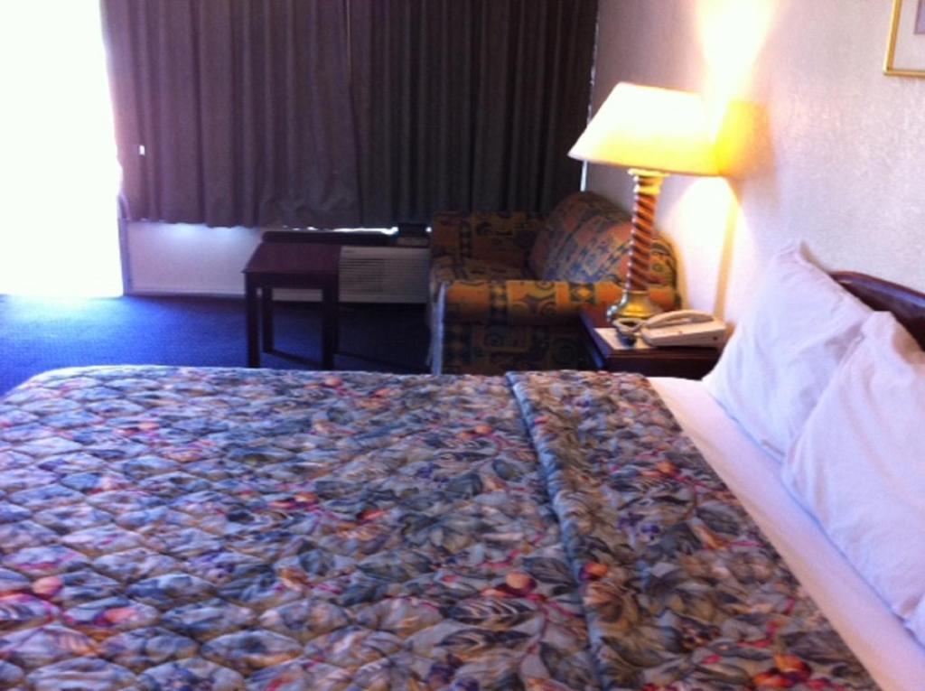Kings Inn Valliant Номер фото